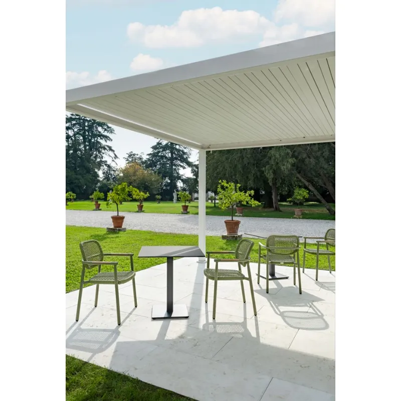 Fauteuil Cloe vert olive (Chaises et fauteuils)