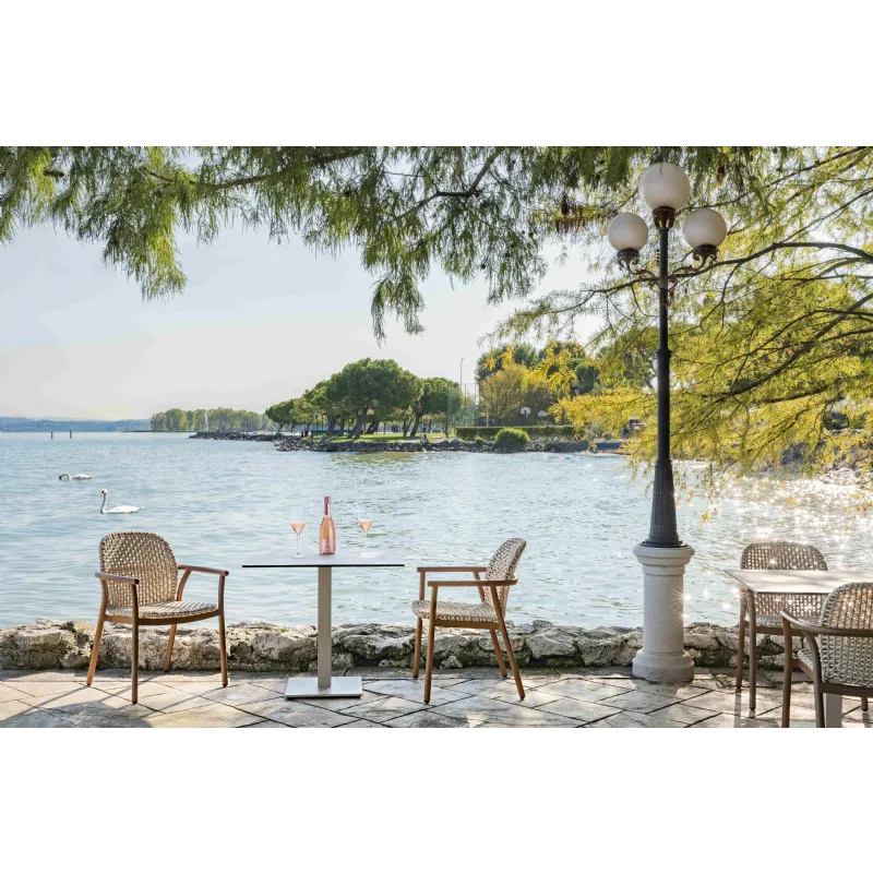 Fauteuil Lilie teck (Chaises et fauteuils)