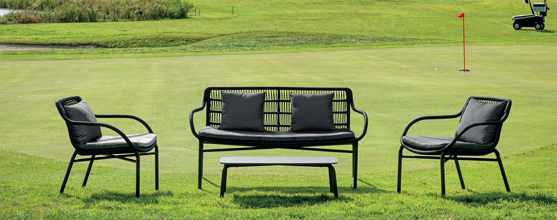 Leaf collection : Lounge sets, sofas, armchairs and coffee tables for outdoor furnishing